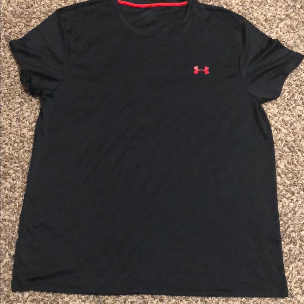 Black work out tee